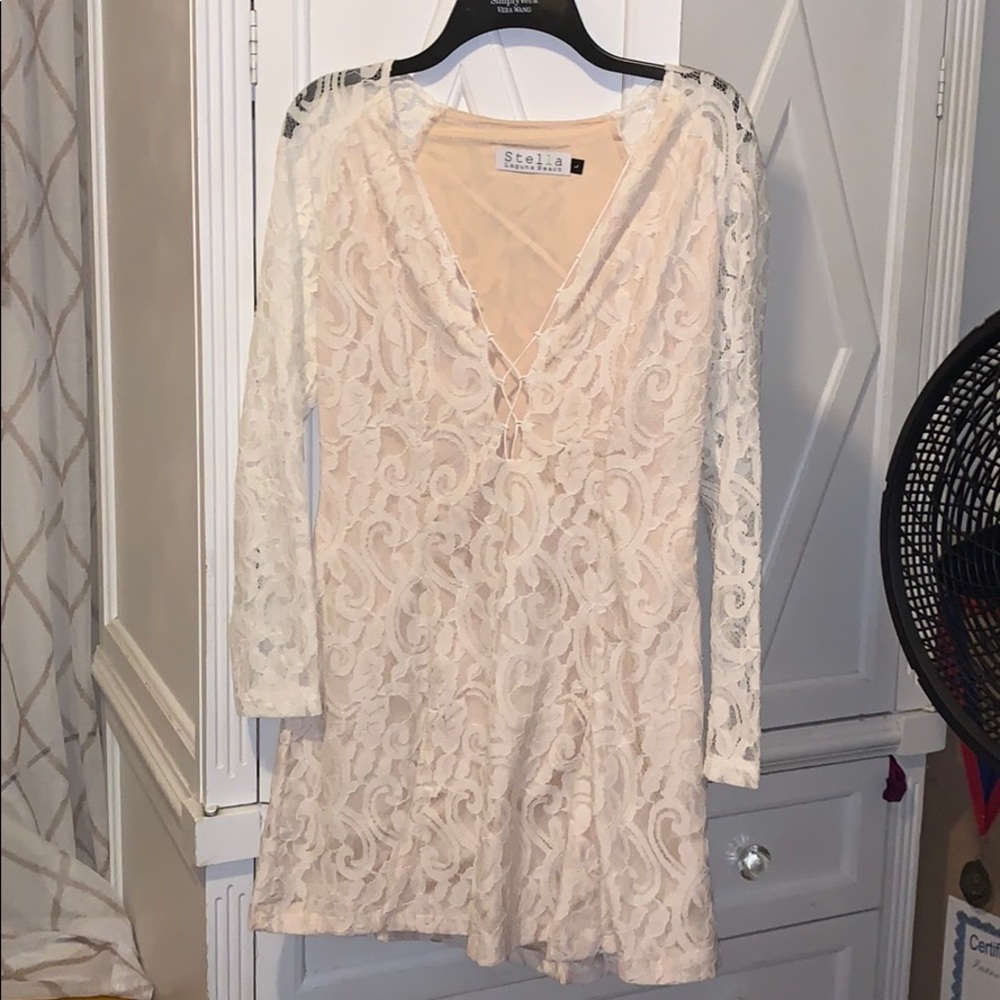 White lace dress